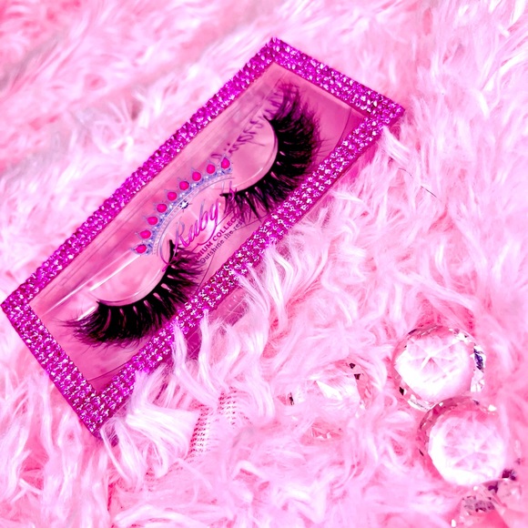 Mystique Lashes - Picture 1 of 1